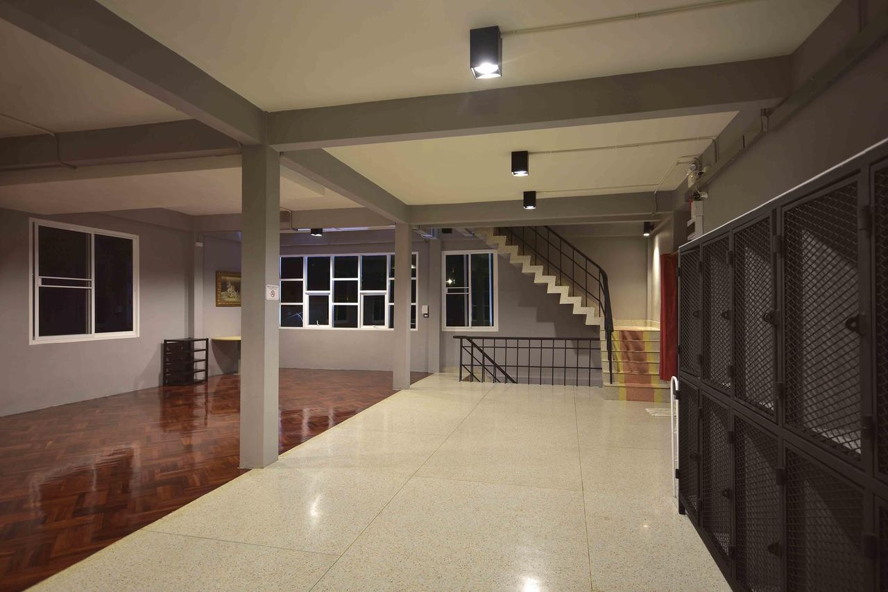 Inn Stations Hostel Bangkok Exterior photo