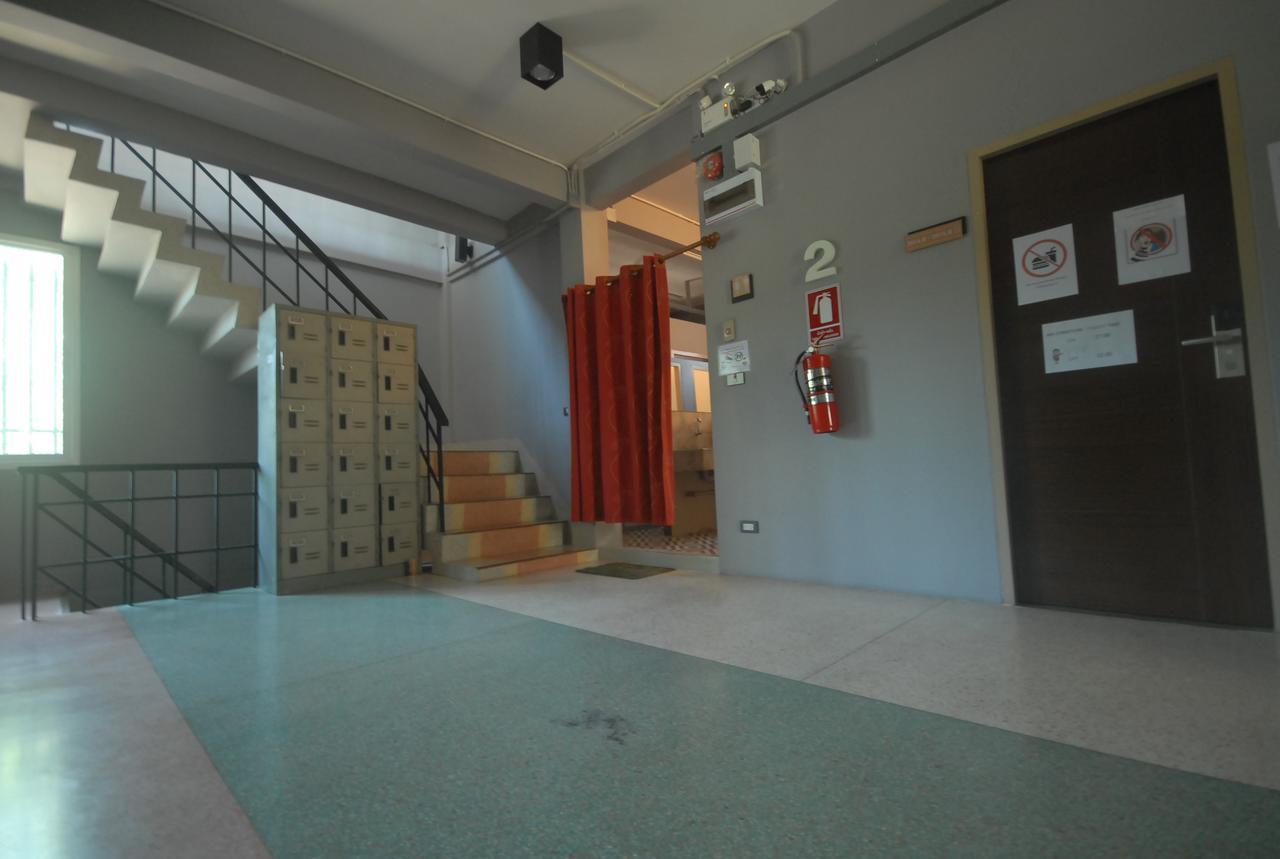 Inn Stations Hostel Bangkok Exterior photo
