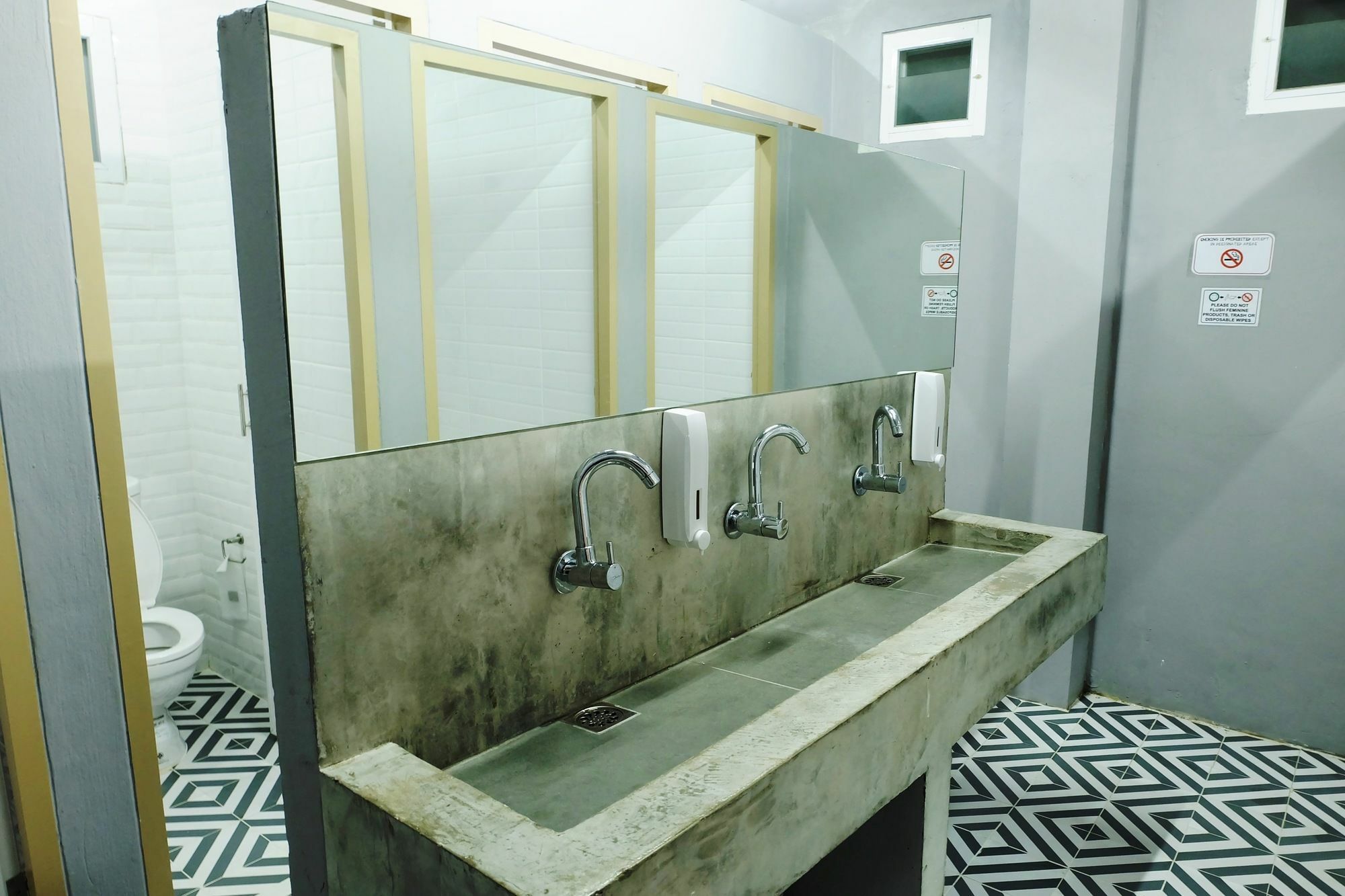 Inn Stations Hostel Bangkok Exterior photo