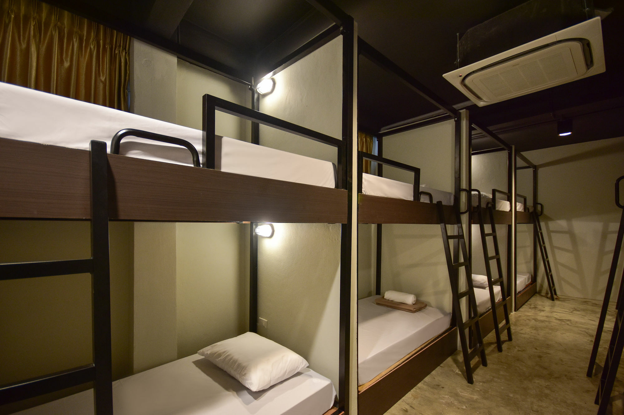 Inn Stations Hostel Bangkok Exterior photo